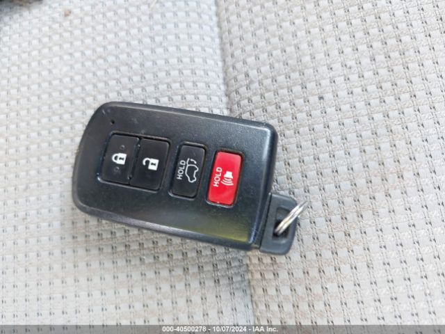 JTMRJREV6HD116269 Toyota Rav4 Hybrid Xle