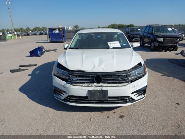 1VWDT7A36HC059569 Volkswagen Passat 1.8t R-line