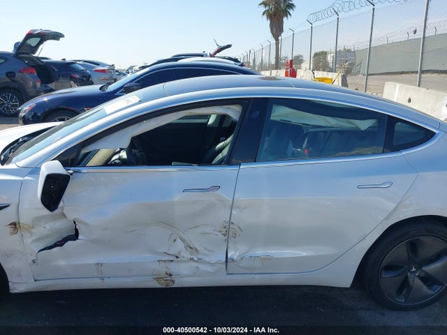 Tesla MODEL 3 2018 5YJ3E1EA3JF161709 Image 25