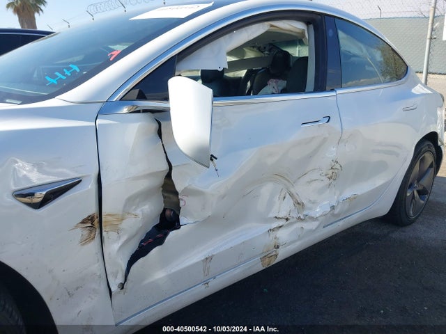 2018 TESLA MODEL 3 5YJ3E1EA3JF161709 Photo 5