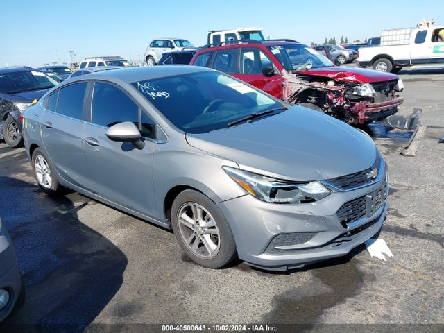 Chevrolet Cruze Lt Auto 2018 1G1BE5SM7J7130625 Image 1