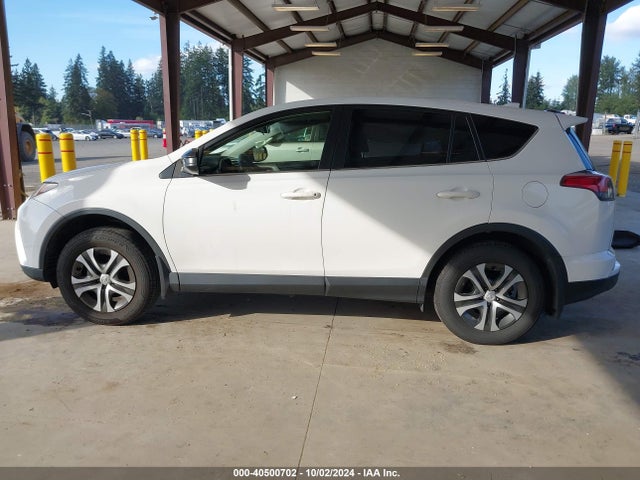 Toyota RAV4 LE 2018 JTMBFREV1JJ729698 Image 14