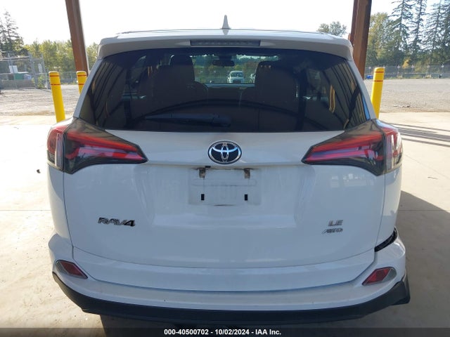 Toyota RAV4 LE 2018 JTMBFREV1JJ729698 Image 16
