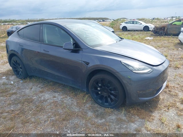 2023 TESLA MODEL Y 7SAYGDEE9PA056198 Photo 0