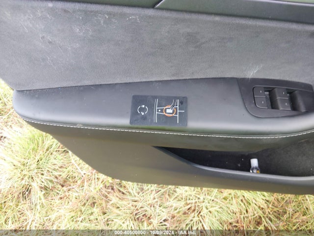 2023 TESLA MODEL Y 7SAYGDEE9PA056198 Photo 10
