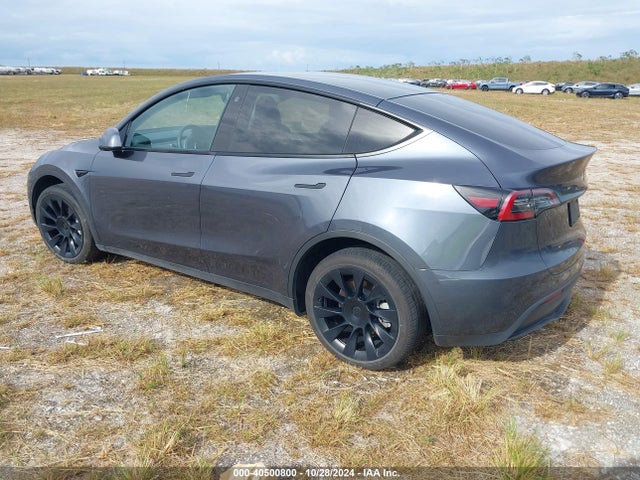 2023 TESLA MODEL Y 7SAYGDEE9PA056198 Photo 2