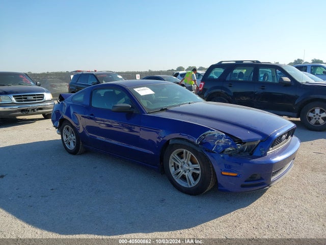 Ford Mustang V6 2014 1ZVBP8AM8E5316371 Image 1