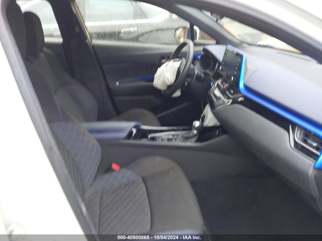 JTNKHMBX6M1112753 Toyota C-HR XLE