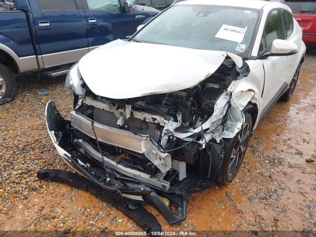 JTNKHMBX6M1112753 Toyota C-HR XLE