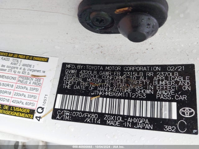 JTNKHMBX6M1112753 Toyota C-HR XLE