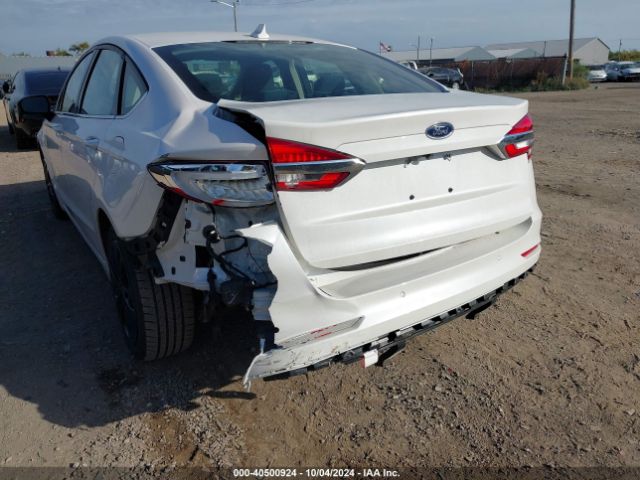 3FA6P0LU9KR113054 Ford Fusion Hybrid Se