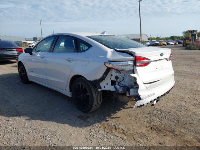 3FA6P0LU9KR113054 Ford Fusion Hybrid Se