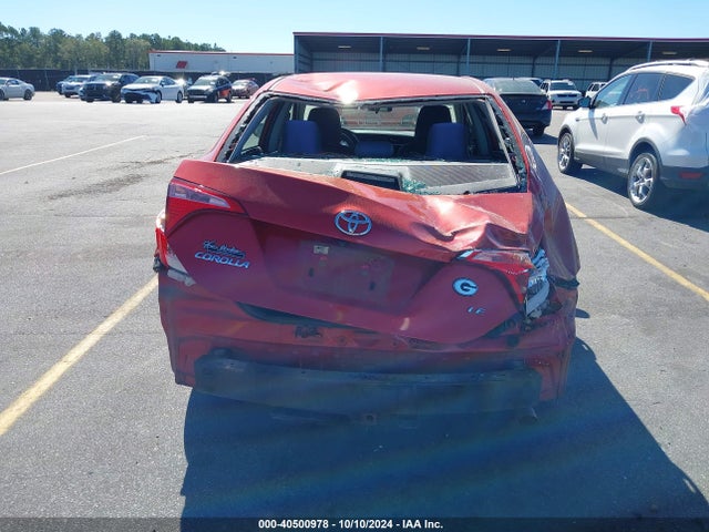 Toyota COROLLA LE 2018 5YFBURHE8JP843131 Image 17