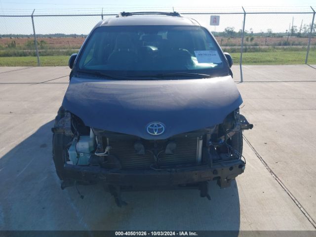 5TDYK3DC4FS592947 Toyota Sienna Xle 8 Passenger