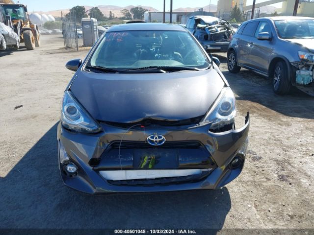 JTDKDTB31F1114999 Toyota Prius C Four