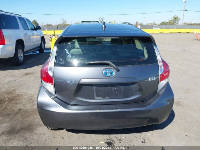 JTDKDTB31F1114999 Toyota Prius C Four