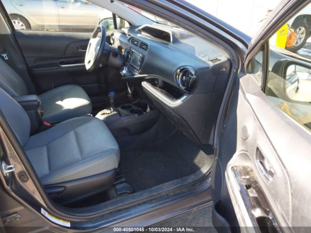 JTDKDTB31F1114999 Toyota Prius C Four