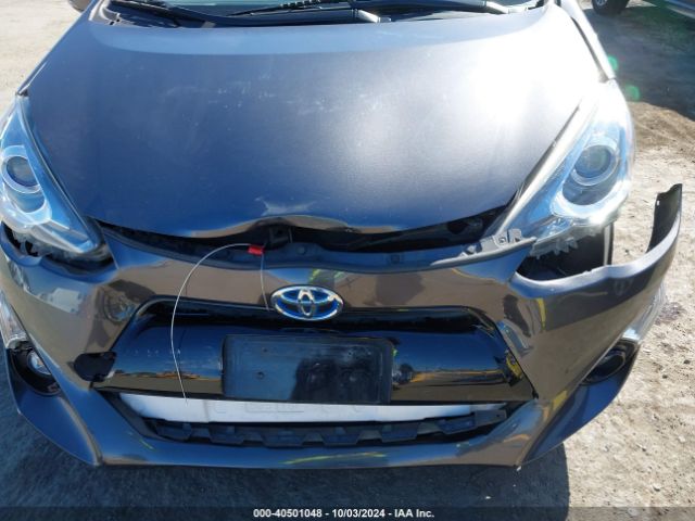 JTDKDTB31F1114999 Toyota Prius C Four