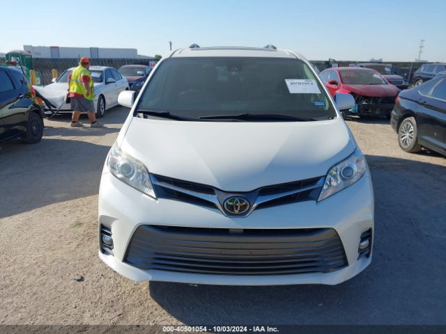 5TDYZ3DC3KS009872 Toyota Sienna Xle 8 Passenger