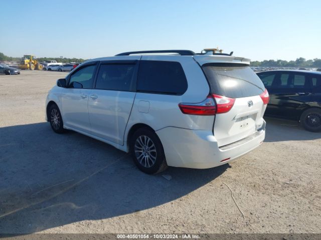 5TDYZ3DC3KS009872 Toyota Sienna Xle 8 Passenger