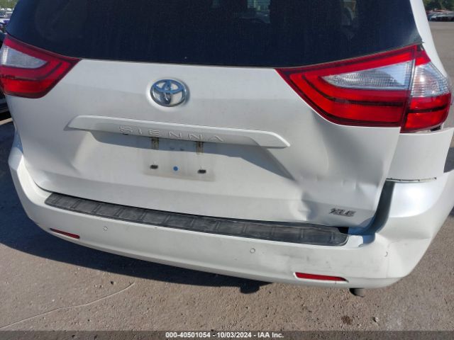 5TDYZ3DC3KS009872 Toyota Sienna Xle 8 Passenger