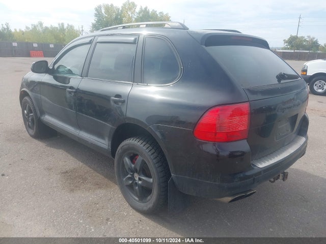 2005 PORSCHE CAYENNE WP1AC29P45LA91771 Photo 2