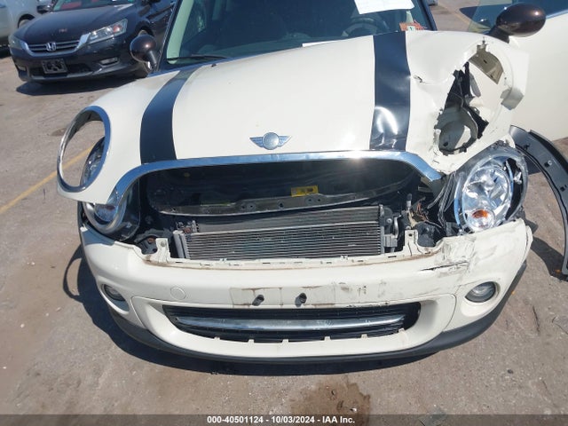 2013 MINI CLUBMAN WMWZF3C54DT490233 Photo 5