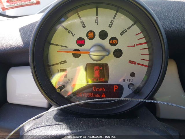 2013 MINI CLUBMAN WMWZF3C54DT490233 Photo 6