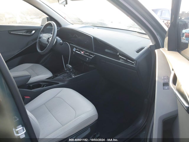 KNDCR3LE9P5059427 KIA Niro Ex Touring