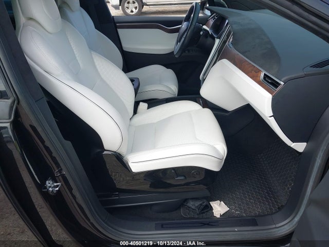 2016 TESLA MODEL X 5YJXCBE48GF000272 Photo 4
