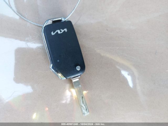 KNDPUCAG1P7082788 KIA Sportage Hybrid Lx