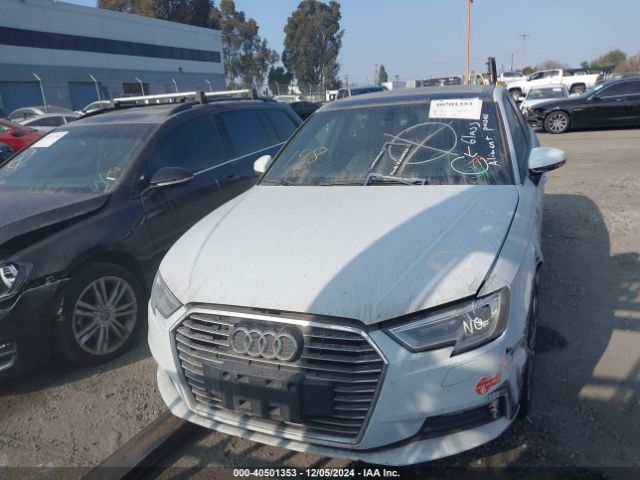 WAUUPBFF9JA089693 Audi A3 E-tron 1.4t Premium