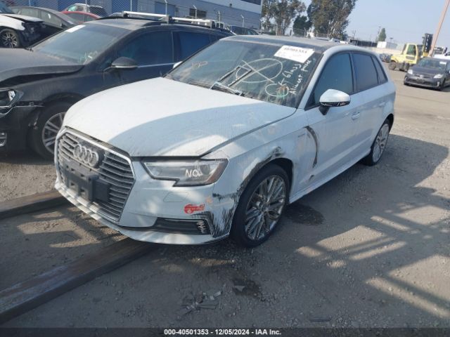 WAUUPBFF9JA089693 Audi A3 E-tron 1.4t Premium