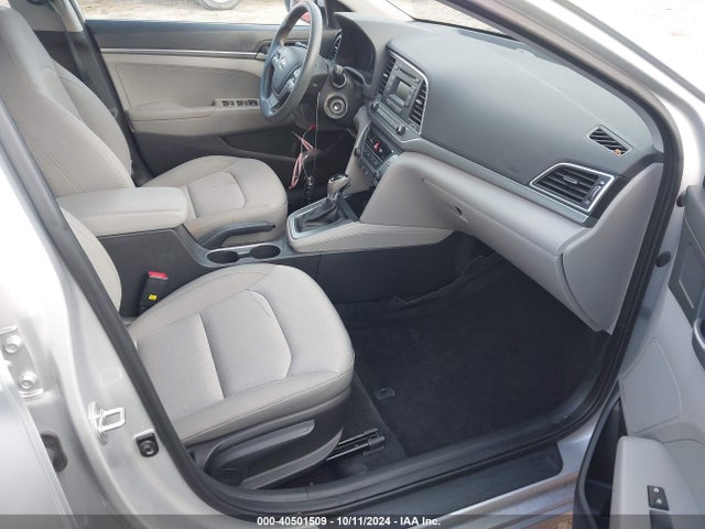 Hyundai ELANTRA SE 2017 KMHD74LF5HU374317 Image 5