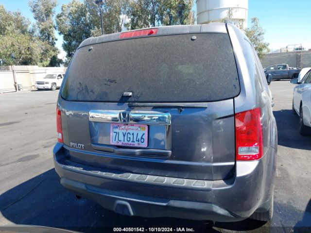 5FNYF3H2XFB029623 Honda PILOT LX