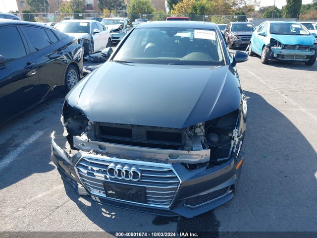 WAUGMAF42KN004394 Audi A4 40 Premium/40 Titanium Premium
