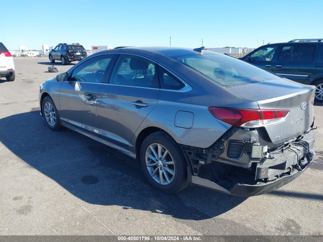 Hyundai SONATA SE 2019 5NPE24AF8KH762623 Image 3