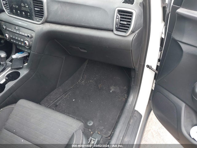KNDPMCAC4L7632573 KIA Sportage Lx