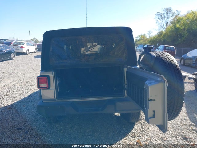 1C4GJXAN9JW225692 Jeep Wrangler Sport S 4x4