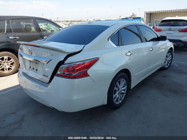 Nissan Altima 2.5 S 2015 1N4AL3APXFN918283 Image 4
