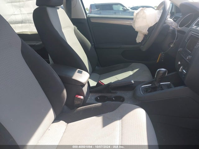 3VW2B7AJ7HM397702 Volkswagen Jetta 1.4t S