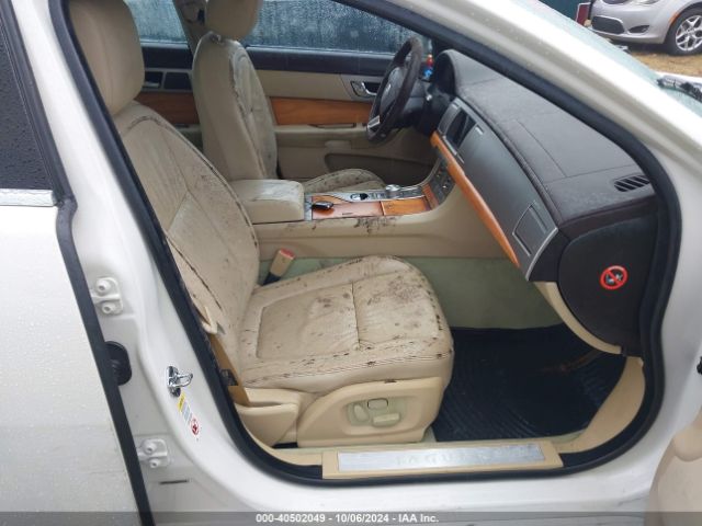 2010 JAGUAR XF SAJWA0FA7AHR58600 Photo 4