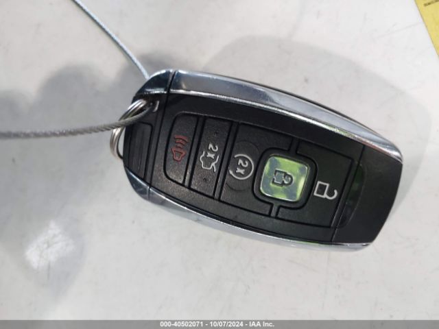 5LMCJ4C92HUL07551 Lincoln Mkc Black Label