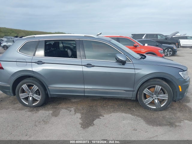 3VV3B7AX1LM074218 Volkswagen Tiguan 2.0t Se/2.0t Se R-line Black/2.0t Sel