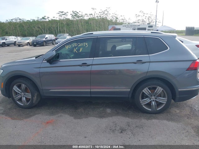 3VV3B7AX1LM074218 Volkswagen Tiguan 2.0t Se/2.0t Se R-line Black/2.0t Sel