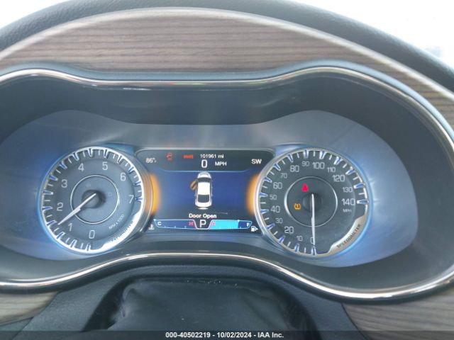 1C3CCCCG0FN573334 Chrysler 200 C