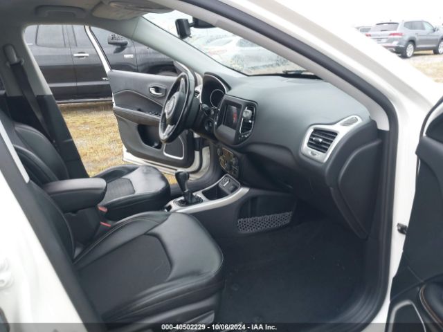 3C4NJCBB6KT851518 Jeep Compass Latitude Fwd