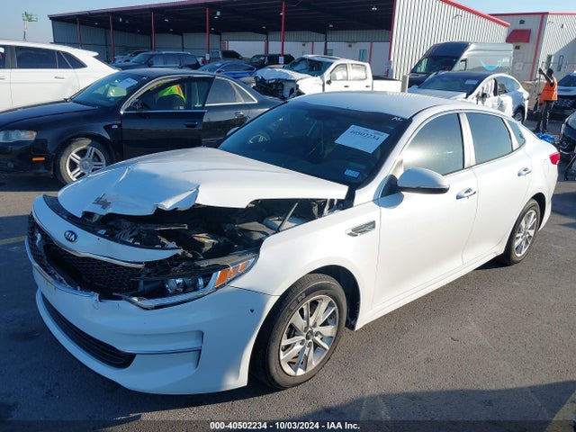 KIA Optima Lx 2017 5XXGT4L30HG136609 Image 2