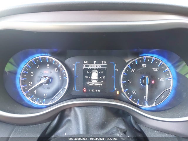 2C4RC1DG4LR164423 Chrysler Voyager Lxi