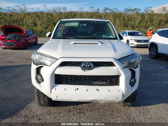 Toyota 4runner Trd Off Road 2018 JTEBU5JR3J5560876 Image 13